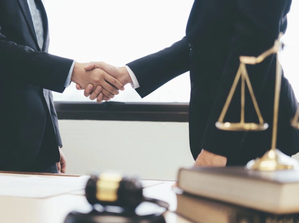 Picking the right Personal Injury Attorney David Cardon attorney Virginia
